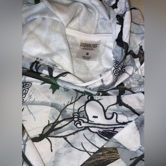 Men’s Small Snoopy Camouflage Hoodie - Picture 3 of 4